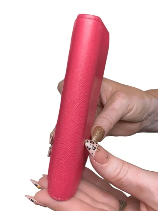 ๐ MCM HOT PINK WALLET - Picture 7 of 12